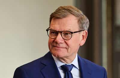 Image for German foreign minister says Kyiv should buy more arms from German companies