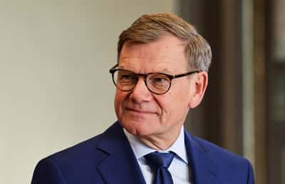 Image for German foreign minister says Kyiv should buy more arms from German companies