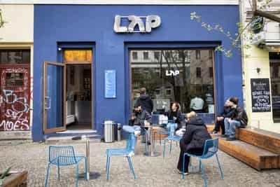 Image for Berlin's LAP Coffee, shrugging off critics, pushes German expansion
