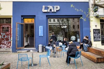 Image for Berlin's LAP Coffee, shrugging off critics, pushes German expansion