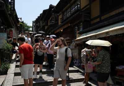 Image for Japan should debate cap for foreign residents, government report says