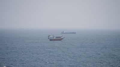 Image for South Korea reviewing military options for Hormuz, no decision made, official says