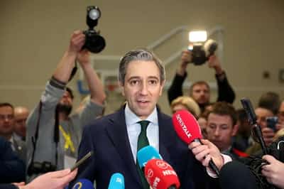 Image for Irish parliament vote points to centre-right coalition with independents