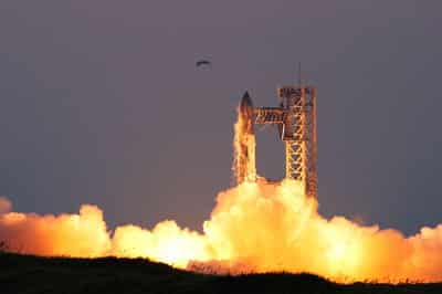 Image for SpaceX weighs June 2026 IPO at $1.5 trillion valuation, FT says