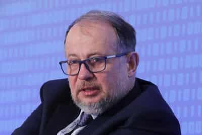 Image for Russian steel magnate sells shipping firm operating in Sea of Azov, sources say