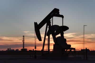 Image for Oil drops after US issues license for countries to buy Russian oil stranded at sea for 30 days