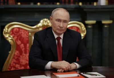 Image for Trump says Putin wants to make a deal in Ukraine