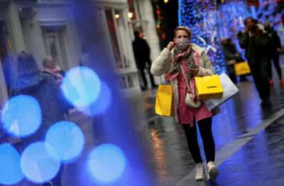 Image for UK consumer spending plunges as new lockdown bites &#8211; Barclaycard