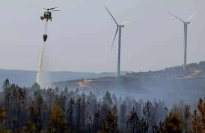 Image for France battles massive wildfires, Britain records highest ever temperature