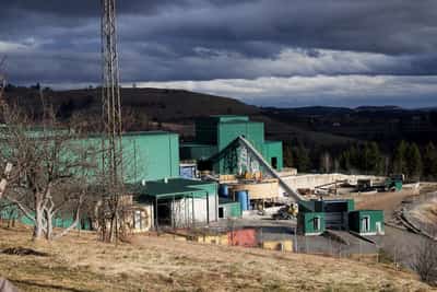 Image for Bosnian town seeks answers after hundreds test positive for lead in their blood