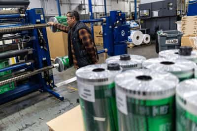 Image for From falling U.S. wealth to Indian factory closures, oil shock raises global recession risk