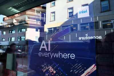 Image for AI buzzes Davos, but CEOs wrestle with how to make it pay