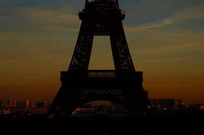 Image for Soccer-Eiffel Tower set to sparkle for PSG's big European night
