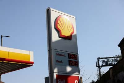 Image for Shell more than doubles its profit in Q2, beating expectations