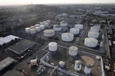 Image for Oil prices slip as economic fears offset tightening crude supplies