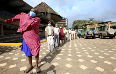 Image for &#8216;We are waiting to die&#8217;: hope wanes for world&#8217;s poor after India halts vaccine exports