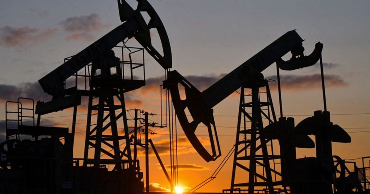 Oil Prices Rebound Over 7% as Strait of Hormuz Closes Again
