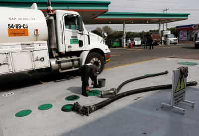 Image for OPEC, in contrast to IEA, sees lower 2022 oil demand growth