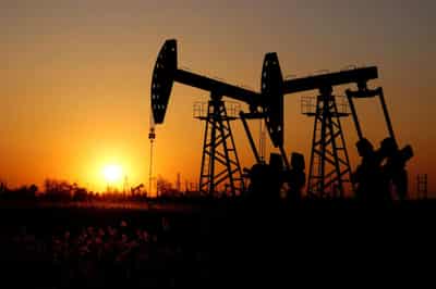 Image for Oil climbs close to April peak on tighter supply