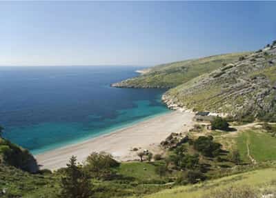 Image for FOREIGN VISITOR NUMBERS UP ALMOST 25% AS ALBANIA RANKS TOP CHOICE FOR BOTH BUSINESS AND TOURISM