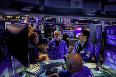 Image for Oil jump sends 30-year yields to two-decade high