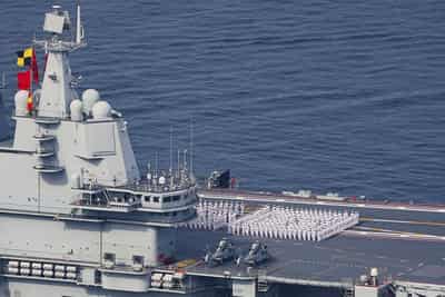 Image for China aircraft carrier 'Shandong' draws crowds in first Hong Kong visit