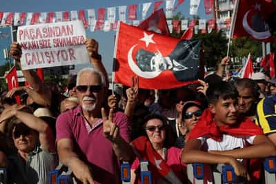 Image for Turkey court delays ruling on opposition leader amid political crisis