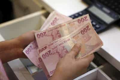 Image for Stocks, FX dip on US-Iran ceasefire uncertainty; focus on cenbank decisions