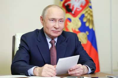 Image for Putin says Russia should use trade war opportunities to strengthen economy