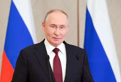Image for Rouble rebounds past 100 vs US dollar after Putin’s gas payments decree