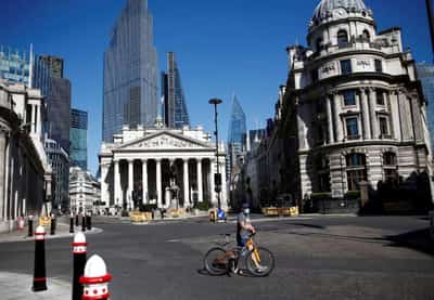 Image for UK’s Johnson scraps COVID restrictions in England