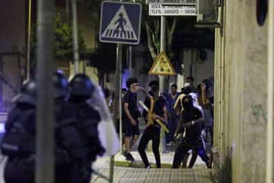 Image for Moroccan community calls for calm after anti-migrant clashes in Spanish town