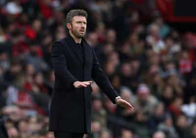 Image for Soccer-Carrick keeping feet on the ground as Man Utd visit leaders Arsenal