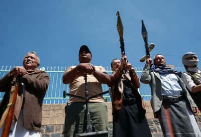 Image for Houthis attack Aden airport as fighting intensifies in Yemen