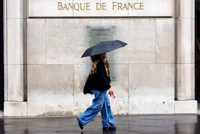 Image for French central bank trims growth outlook on political drama