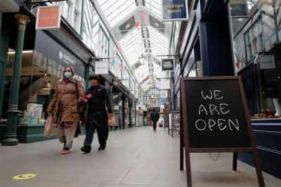 Image for UK retailers report average sales in May, gloomy outlook