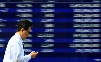 Image for Global stock index flat with oil rallying on Iran worries as gold, silver rise