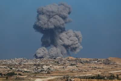 Image for Israel ramps up Gaza City offensive as Hamas weighs Trump plan