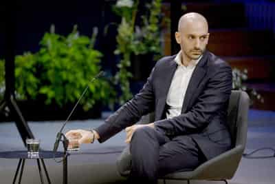 Image for Heading to Ukraine, French minister says support will continue despite political woes