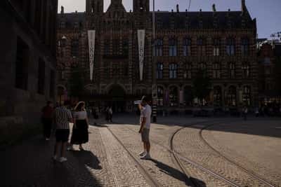 Image for Heat and drought cause water shortage in Netherlands, government says