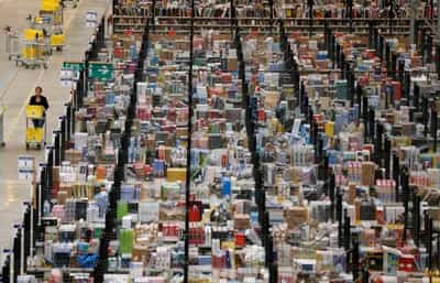 Image for Online discounts boost struggling UK retailers in July