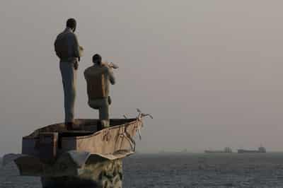 Image for Oil settles lower on clues about Fed policy, rumors of Hormuz deal
