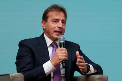 Image for Airbus sees no sign of jet order cancellations despite fuel pressures, CEO says