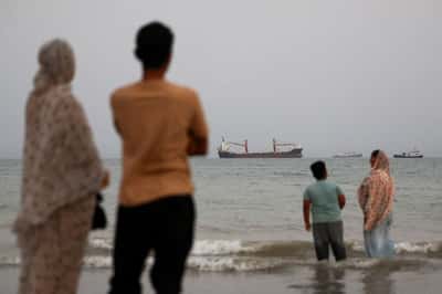 Image for US attacks deepen hardship, not dissent, in Iran's restive south