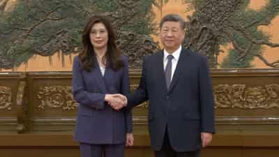 Image for Taiwan spotted Chinese warplanes as Xi met opposition leader in Beijing