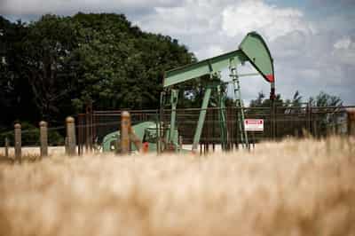 Image for Oil settles down 7% after Iran attacks US military base in Qatar, not tankers 