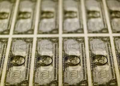 Image for Currencies trade in tight range as market awaits more U.S. rate cues