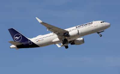 Image for Lufthansa to inspect 11 recently delivered Airbus aircraft for fuselage flaw