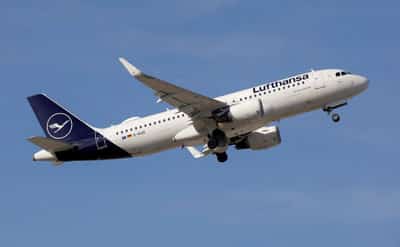 Image for Lufthansa to inspect 11 recently delivered Airbus aircraft for fuselage flaw