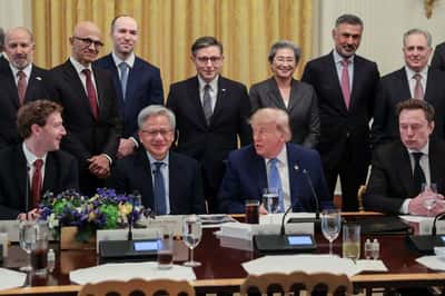 Image for Trump reaffirms support for data centers after talks with AI executives